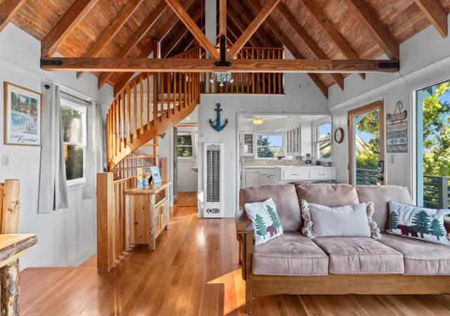 4th image of 347 Emerald Dr, Lake Arrowhead, CA 92352 | MLS# 219136541DA