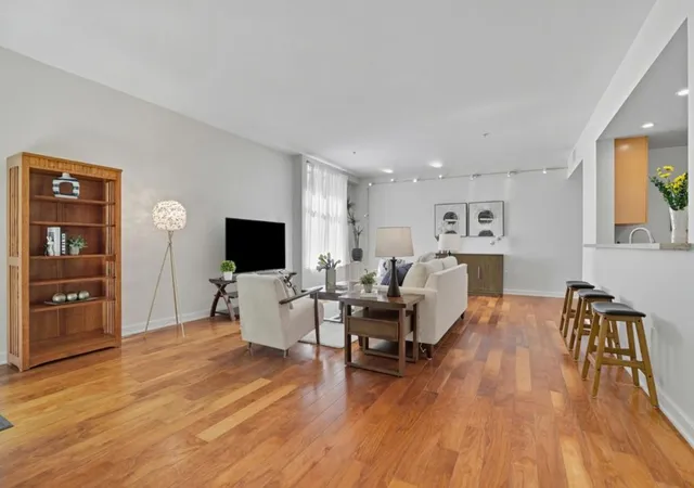 Condominium at 25 S 3rd Street #301, San Jose, CA 95113 | MLS# ML82024088 | | Sold on 2025-11-21