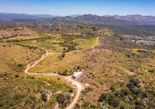 3rd image of 214 Creelman Ln, Ramona, CA 92065 | MLS# NDP2509743