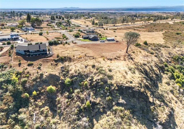 4th image of 5027 Russell Dr, Paradise, CA 95969 | MLS# SN25235363