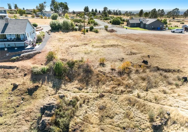 5th image of 5027 Russell Dr, Paradise, CA 95969 | MLS# SN25235363