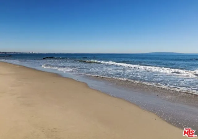 Photo 3 of Land for sale at 20832 Pacific Coast Hwy, Malibu, CA 90265 | MLS# 25603297 | Listing updated on 2026-09-17