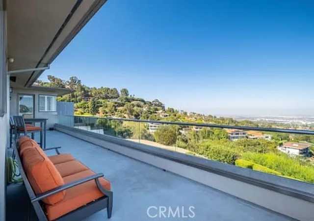 Photo 2 of Single family home for sale at 43 Avenida Corona, Rancho Palos Verdes, CA 90275 | MLS# PV25235652 | Listing updated on 2026-10-04