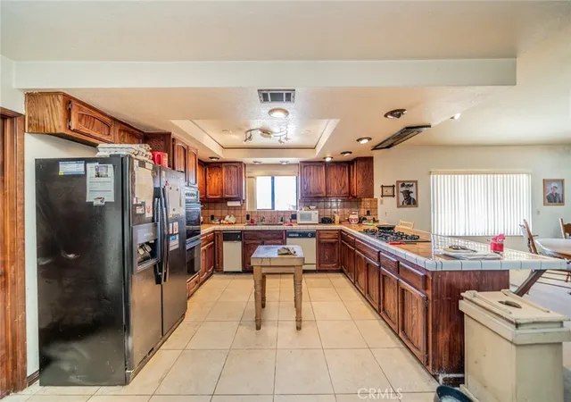 3rd image of 18080 Manitou Rd, Apple Valley, CA 92307 | MLS# DW25233157