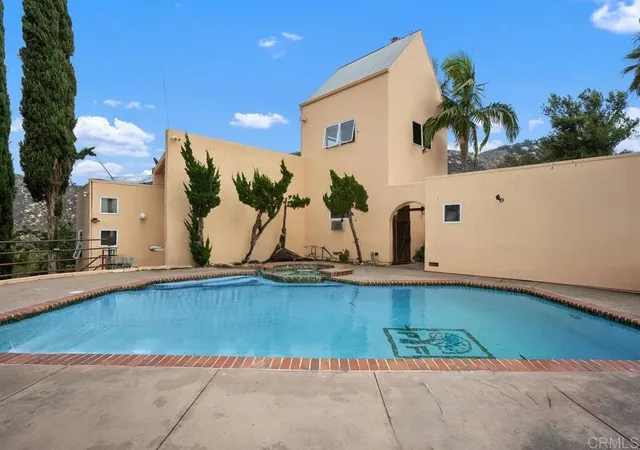 1st image of 3264 Shearer Crossing, Fallbrook, CA 92028 | MLS# NDP2509791
