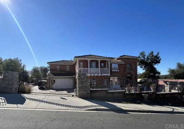 1st image of 303 Amparo Dr, Escondido, CA 92025 | MLS# NDP2509794
