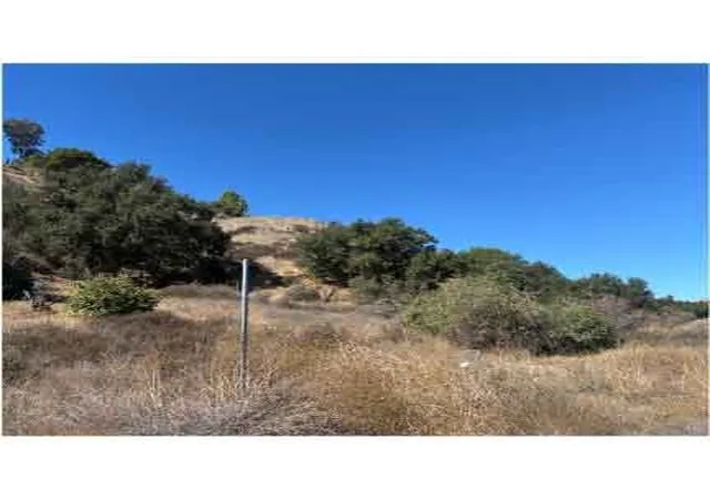 Homes for sale in Castaic, CA | 0 San Martinez/madison, Castaic, CA 91384 | MLS# SR25236609