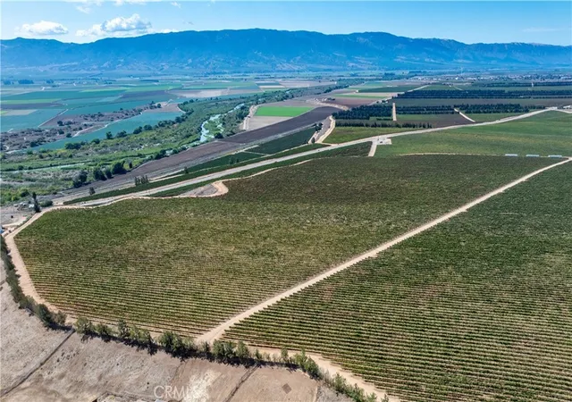 3rd image of 35095 Metz Rd, Soledad, CA 93960 | MLS# NS25235020