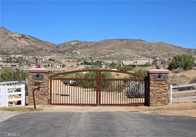 1st image of 0 White Feather Rd, Acton, CA 93510 | MLS# SR25236588
