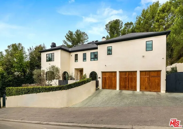 2nd image of 9577 Lime Orchard Rd, Beverly Hills, CA 90210 | MLS# 25604361