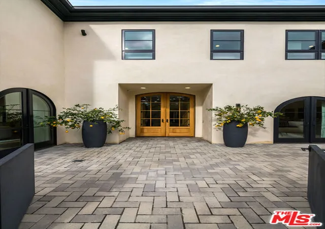 5th image of 9577 Lime Orchard Rd, Beverly Hills, CA 90210 | MLS# 25604361