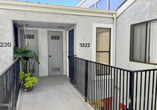3rd image of 5222 Longfellow Way, Oxnard, CA 93033 | MLS# V1-32810