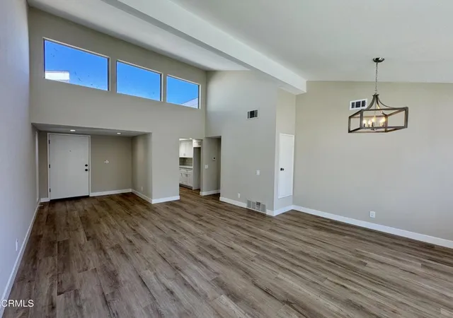 5th image of 5222 Longfellow Way, Oxnard, CA 93033 | MLS# V1-32810