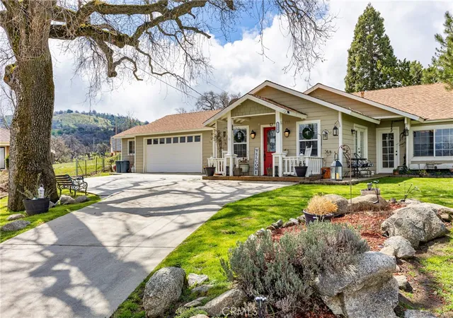 Photo 1 of Single family home for sale at 28841 Delaware, Tehachapi, CA 93561 | MLS# HD25237627 | Listing updated on 2026-10-05