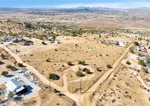 2nd image of 0 Valley View, Apple Valley, CA 92308 | MLS# HD25237563