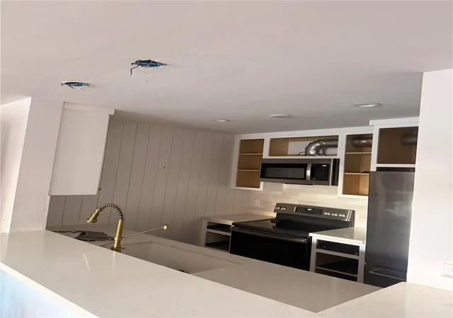 Photo 4 of Condo for sale at 8740 Tuscany #211, Playa Del Rey, CA 90293 | MLS# PW25238131 | Listing updated on 2026-03-10