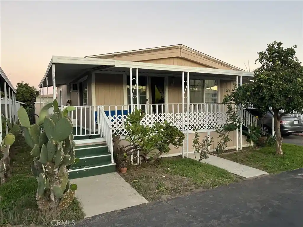 Photo 1 of Manufactured home for sale at 16707 Garfield Ave #1806, Paramount, CA 90723 | MLS# PW25238149 | Listing updated on 2026-10-10
