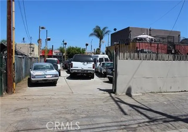 2nd image of 1227 S Atlantic Blvd S, Los Angeles, CA 90022 | MLS# DW25238534