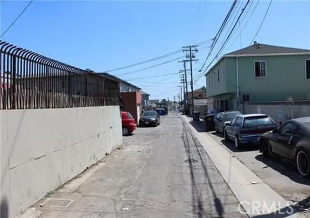 3rd image of 1227 S Atlantic Blvd S, Los Angeles, CA 90022 | MLS# DW25238534