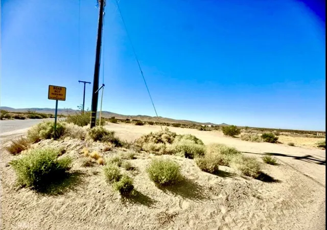 3rd image of 28032 Rodeo, Helendale, CA 92342 | MLS# HD25238718