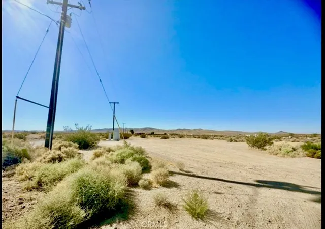 4th image of 28032 Rodeo, Helendale, CA 92342 | MLS# HD25238718