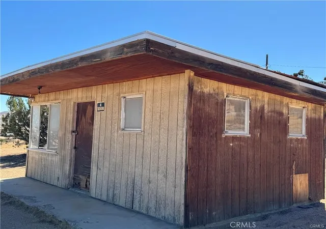 3rd image of 23766 Valley View Rd, Apple Valley, CA 92308 | MLS# HD25238837