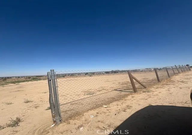 3rd image of 52 Vic Avenue T12 Vic, Palmdale, CA 93552 | MLS# SR25239132
