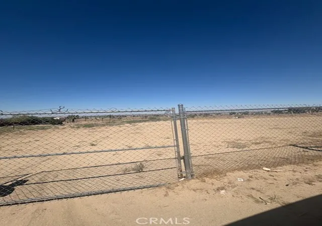 5th image of 52 Vic Avenue T12 Vic, Palmdale, CA 93552 | MLS# SR25239132
