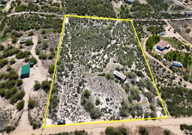 Homes for sale in Anza, CA | 39840 Haupert Rd, Anza, CA 92539 | MLS# RS25236352