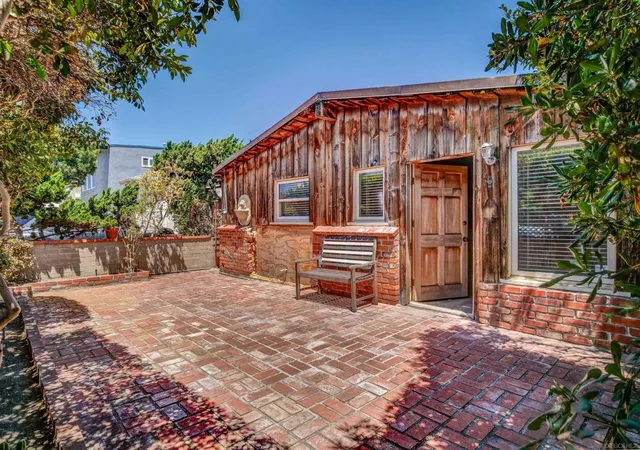 4th image of 818 820 San Luis Rey Pl, San Diego, CA 92109 | MLS# 250041603SD