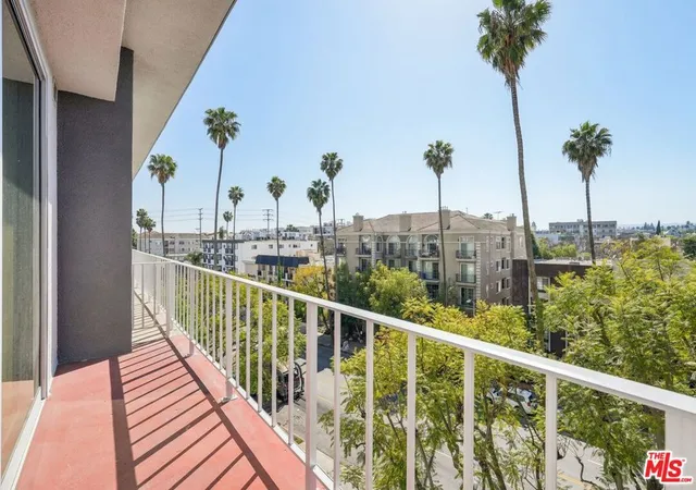 2nd image of 100 S Doheny Dr #501, Los Angeles, CA 90048 | MLS# 25606239