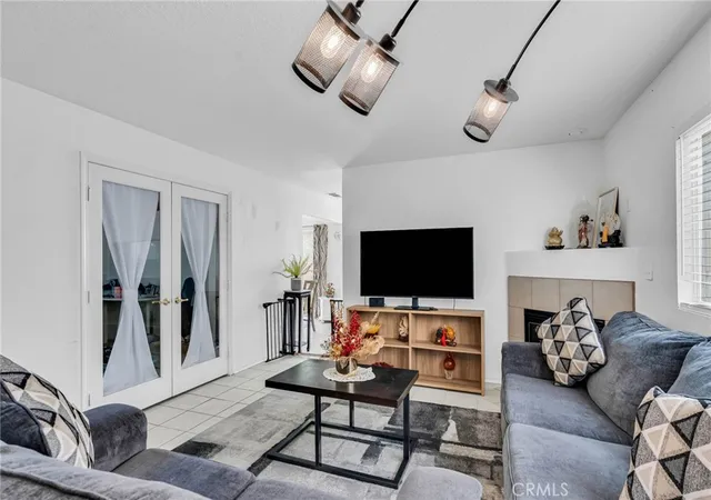 4th image of 9155 Cedros Ave #12, Panorama City, CA 91402 | MLS# SR25239617