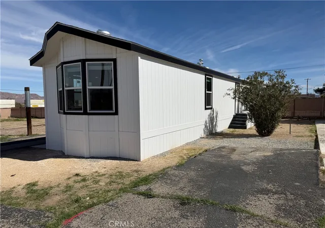 Photo 3 of Manufactured home for sale at 35475 National Trails #27, Daggett, CA 92327 | MLS# HD25240059 | Listing updated on 2026-09-11