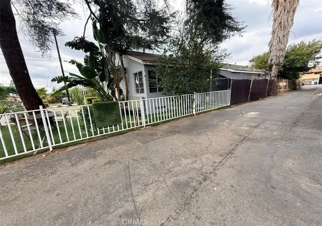 Homes for sale in Pomona, CA | 1443 1443 Laurel, Pomona, CA 91768 | MLS# CV25228781