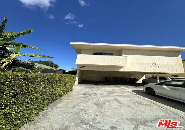 1st image of 4835 Pickford St, Los Angeles, CA 90019 | MLS# 25606583