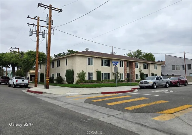 Homes for sale in Newhall, CA | 24522 24522 Chestnut, Newhall, CA 91321 | MLS# BB25229225
