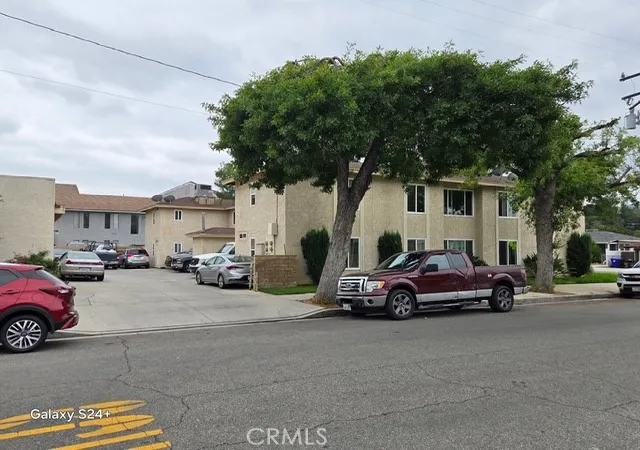Homes for sale in Newhall, CA | 24522 24522 Chestnut, Newhall, CA 91321 | MLS# BB25229225