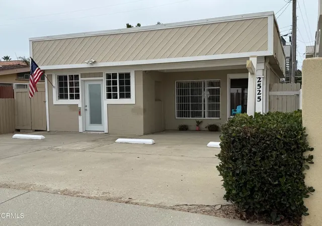 2nd image of 2525 Roosevelt Blvd, Oxnard, CA 93035 | MLS# V1-32888