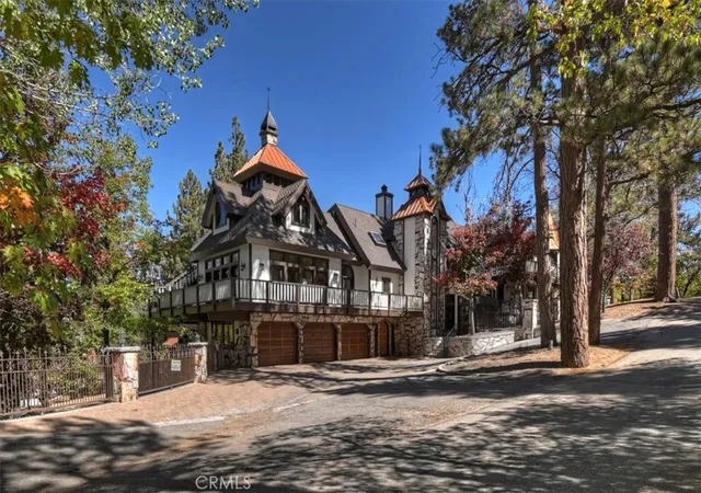Photo 4 of Single family home for sale at 848 Jeffries, Big Bear Lake, CA 92315 | MLS# IV25240353 | Listing updated on 2026-05-11
