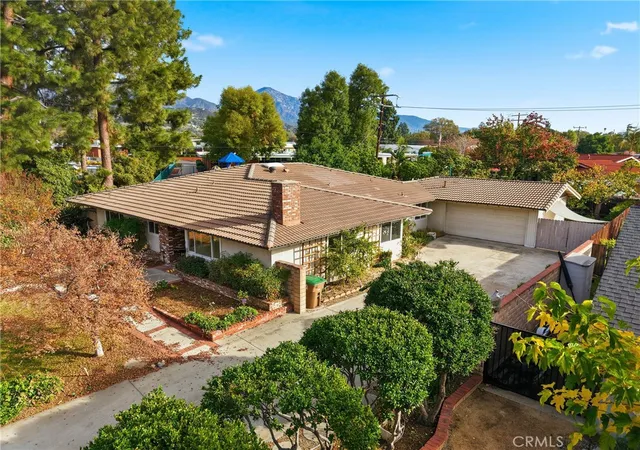 3rd image of 1736 Sumner, Claremont, CA 91711 | MLS# CV25240880