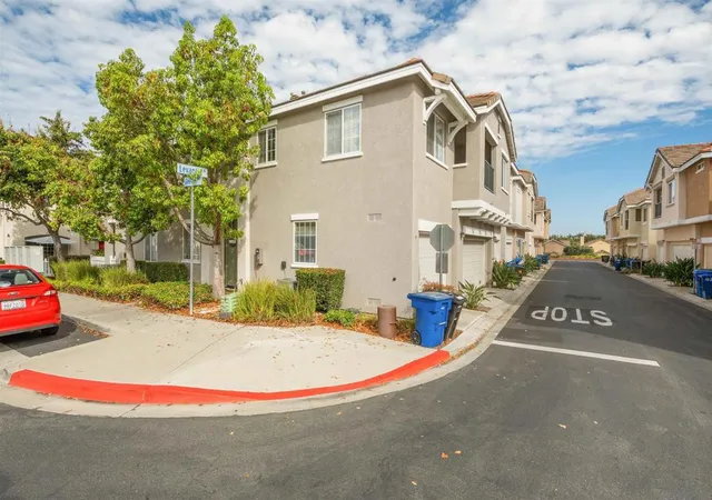 2nd image of 1440 Levant Ln #1, Chula Vista, CA 91913 | MLS# 250041878SD