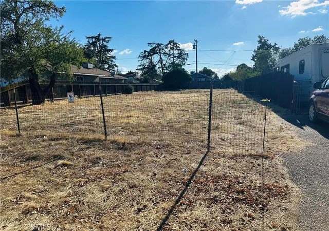 Photo 1 of Land for sale at 0 Santa Fe Ave, Le Grand, CA 95333 | MLS# MC25241633 | Listing updated on 2026-10-01