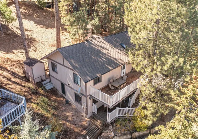 Photo 3 of Single family home for sale at 1411 Klamath Rd, Big Bear, CA 92314 | MLS# 219137136PS | Listing updated on 2026-05-06