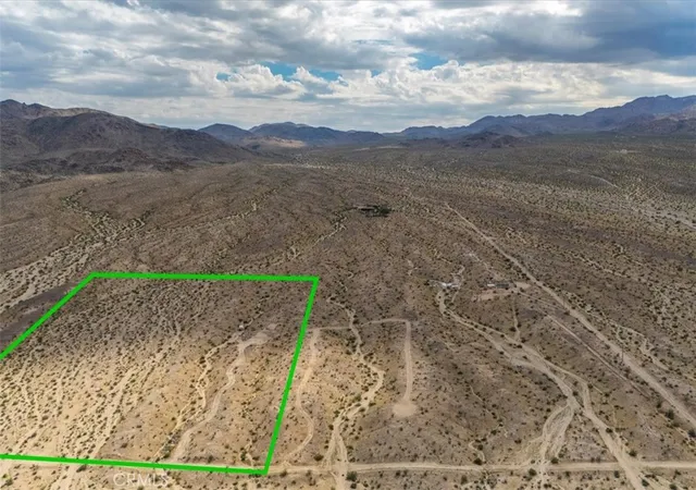 3rd image of 121212 Twilight Dr, Twentynine Palms, CA 92277 | MLS# JT25242020