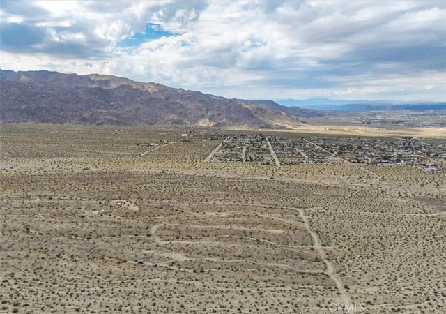 4th image of 121212 Twilight Dr, Twentynine Palms, CA 92277 | MLS# JT25242020