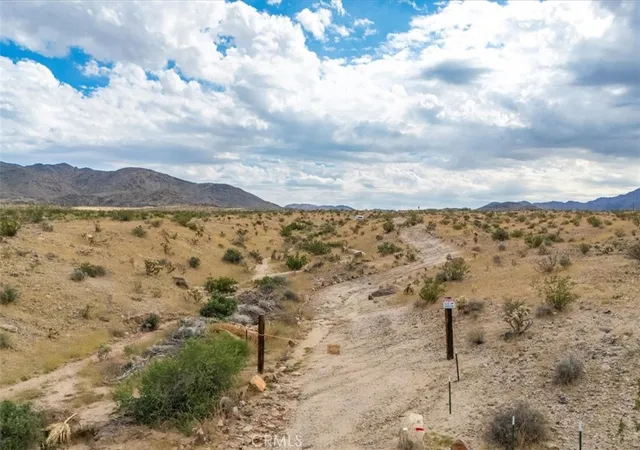5th image of 121212 Twilight Dr, Twentynine Palms, CA 92277 | MLS# JT25242020