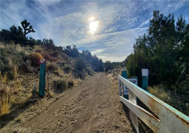 Photo 1 of Land for sale at 0 Vicinity Ross Rd E, Juniper Hills, CA 93543 | MLS# SR25242278 | Listing updated on 2026-10-02