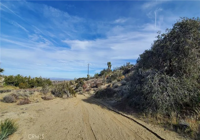 Photo 3 of Land for sale at 0 Vicinity Ross Rd E, Juniper Hills, CA 93543 | MLS# SR25242278 | Listing updated on 2026-10-02