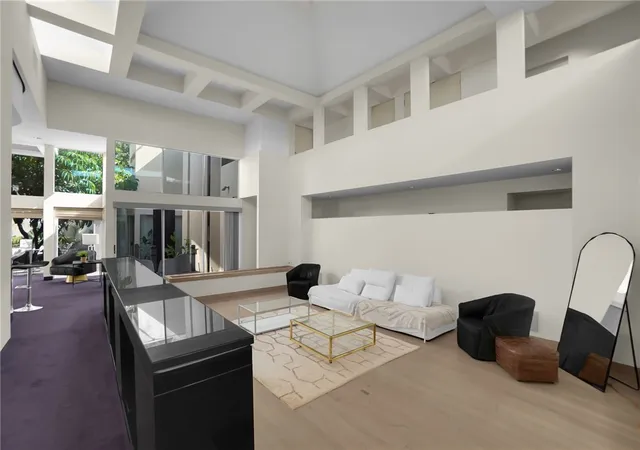 Photo 2 of Mansion for sale at 3016 Dona Susana Dr, Studio City, CA 91604 | MLS# WS25240857 | Listing updated on 2026-04-01