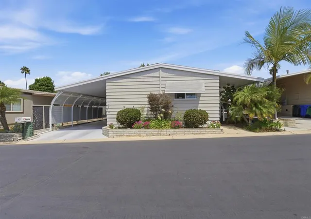 Photo 3 of Manufactured home for sale at 7234 Santa Barbara #319, Carlsbad, CA 92011 | MLS# NDP2510083 | Listing updated on 2026-10-08